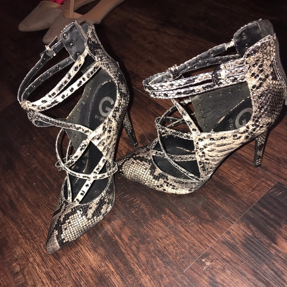 GUESS Snake skin patterned heels